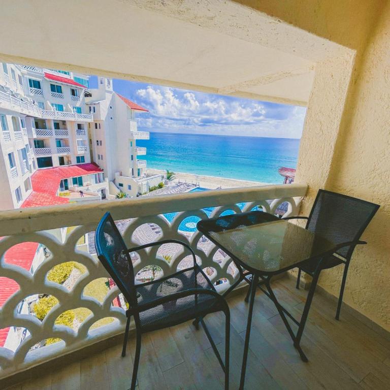Cancun Plaza Condo Ocean front - One-Bedroom Apartment - 49