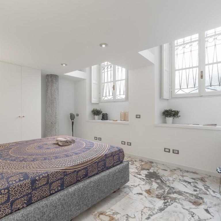 Duomo Smart Suites - Standard King Room - 1