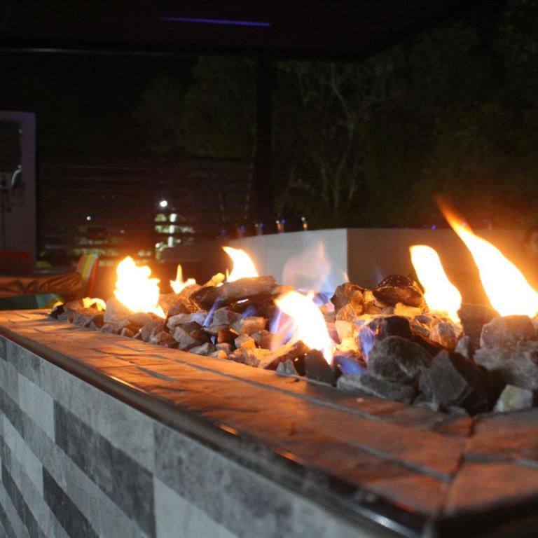 Nueva, Moderna casa en Silvania con Jacuzzi - Four-Bedroom House - 2