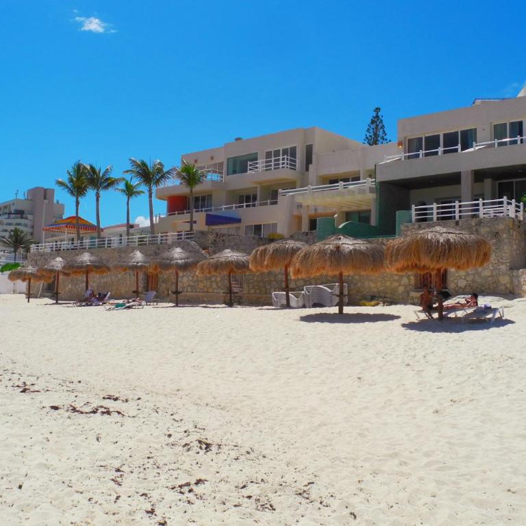 Beach, fun & relax at the Hotel Zone in Cancun - Studio with Balcony - 57
