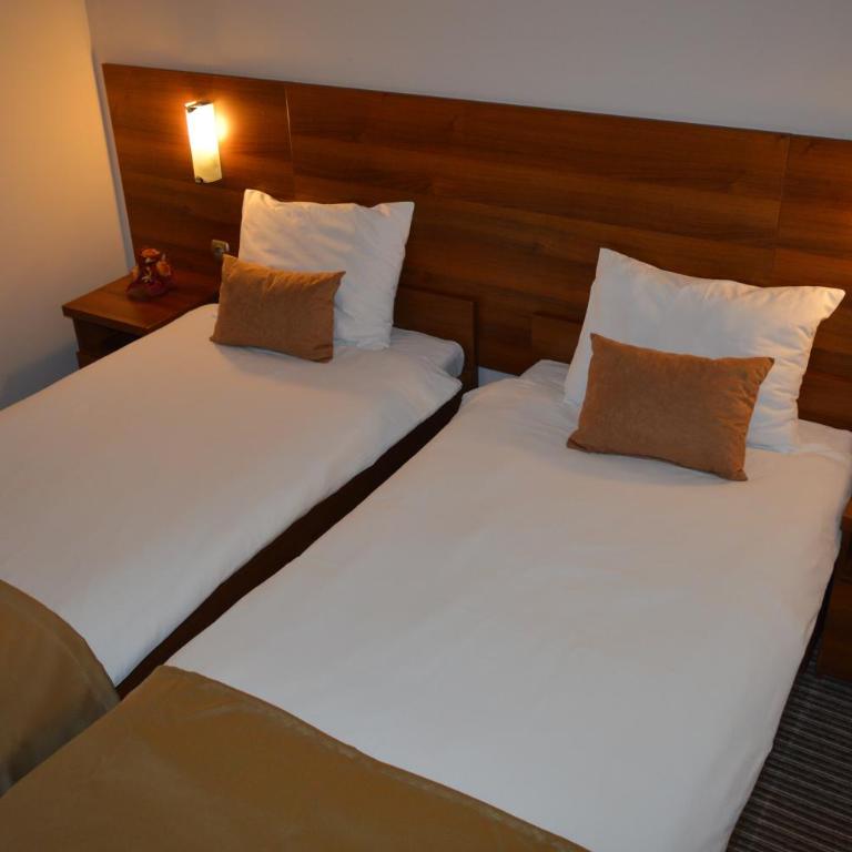 Hotel Damis - Twin Room - 3