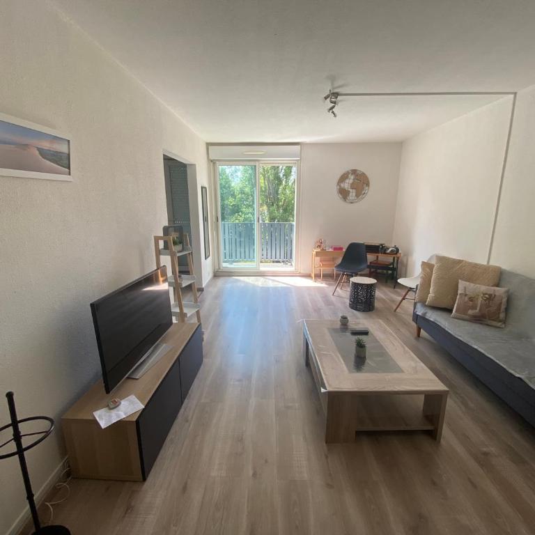 Appartement 3p, 72m2, centre ville, parking privé tout confort - Appartement 2 Chambres - 1
