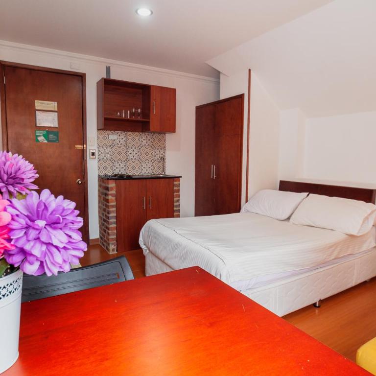 ApartaSuites & Hotel Bogota Plaza 36 - Habitación Cuádruple Estándar - 4