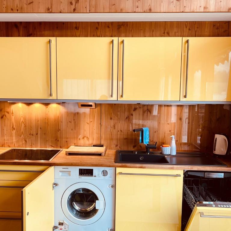 Chalet Breithorn- Perfect for Holiday with Amazing View! - Loft-Apartment B mit Whirlpool - 37