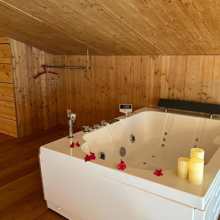 Chalet Breithorn- Perfect for Holiday with Amazing View! - Loft-Apartment B mit Whirlpool - 44