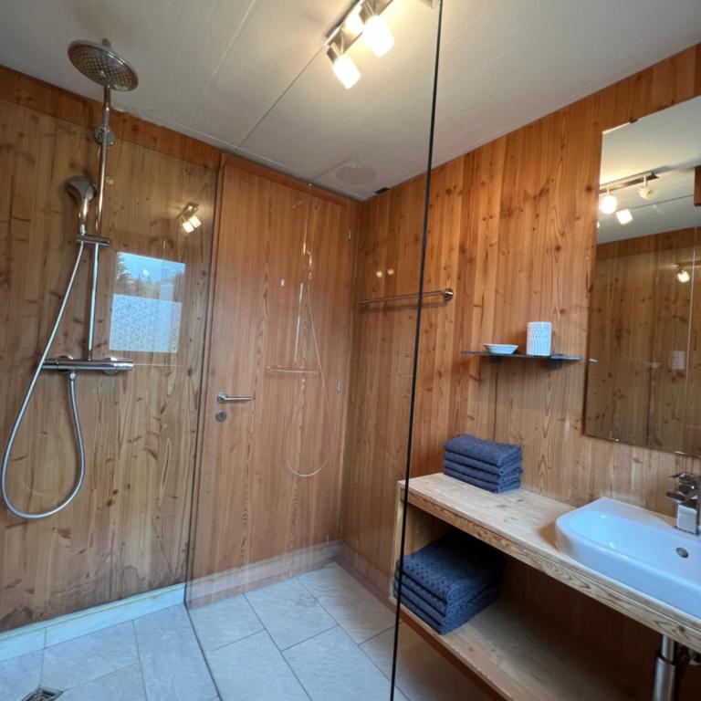 Chalet Breithorn- Perfect for Holiday with Amazing View! - Loft-Apartment B mit Whirlpool - 48