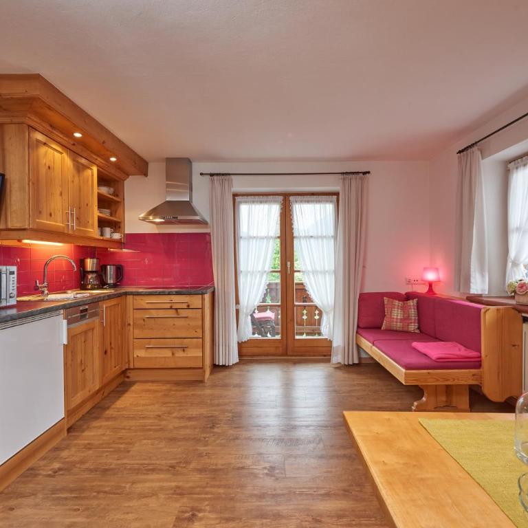 Gästehaus Bergstüberl - Superior Apartment mit 2 Schlafzimmern - 1