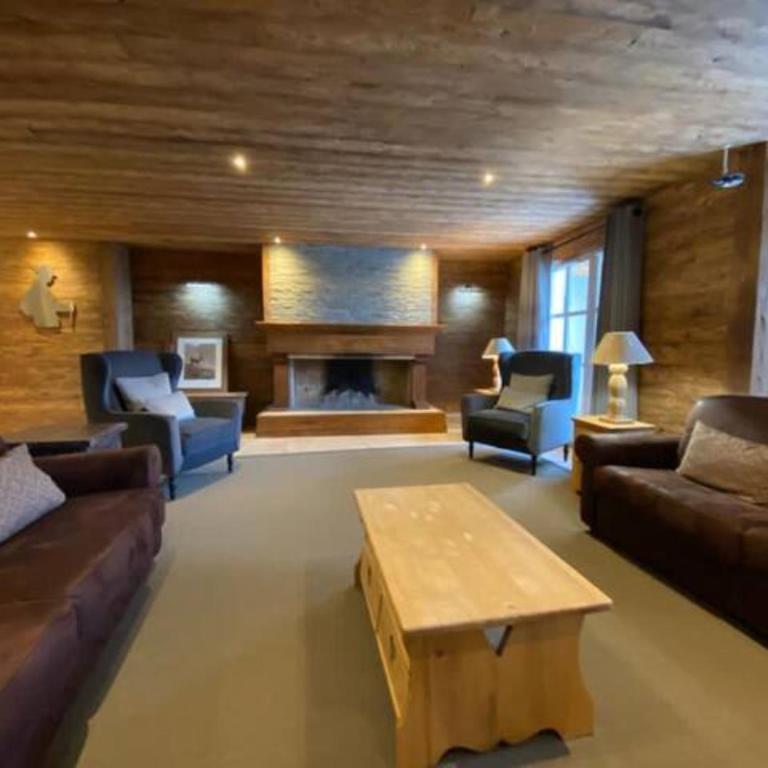Chalet Mont Blanc - Arc 1950 - Ski-in Ski-out, 2 bed duplex, sleeps 8 - Two-Bedroom Apartment - 41