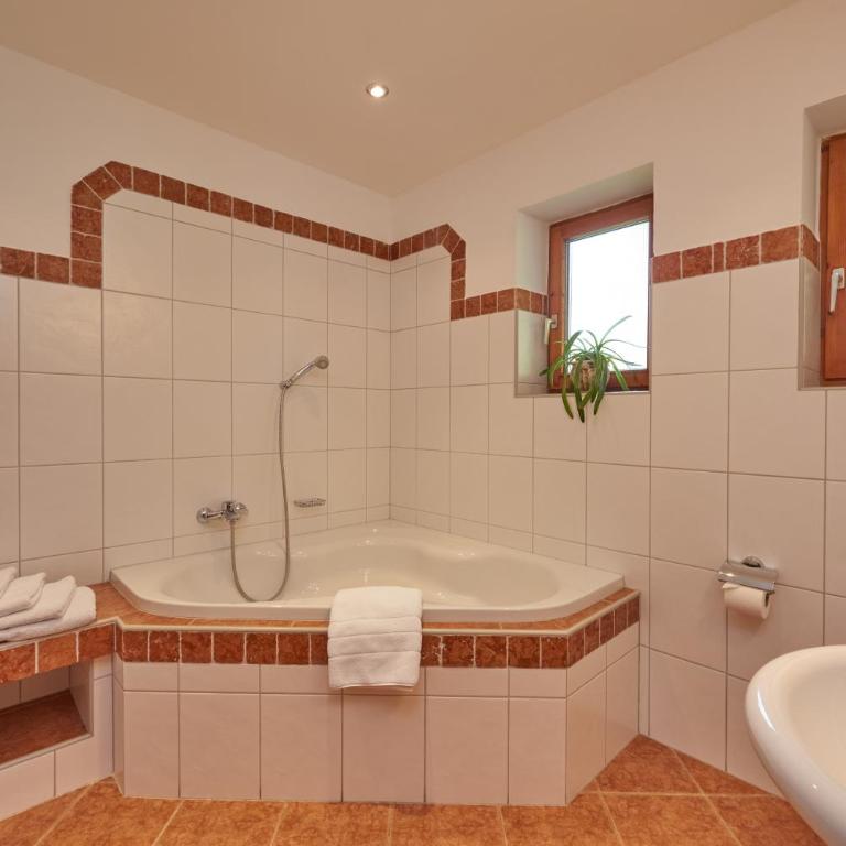 Gästehaus Bergstüberl - Superior Apartment mit 2 Schlafzimmern - 18