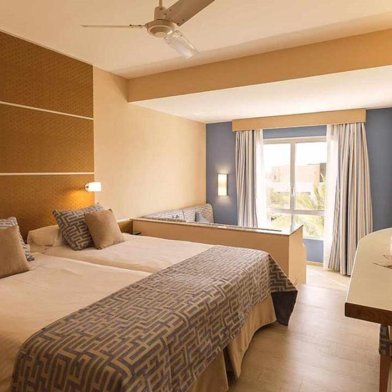 ROBINSON ESQUINZO PLAYA - All Inclusive - Habitación Doble Superior - 1