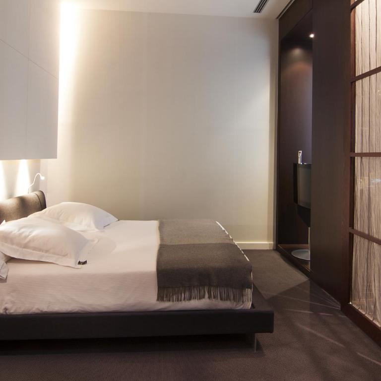 Sixtytwo Hotel - Large Single Room - 4