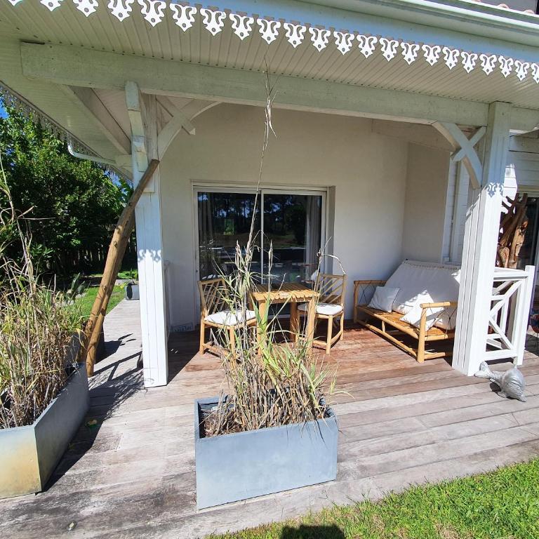 Villa BORA BORA - Chambre Lit King-Size - Vue sur Piscine - 11