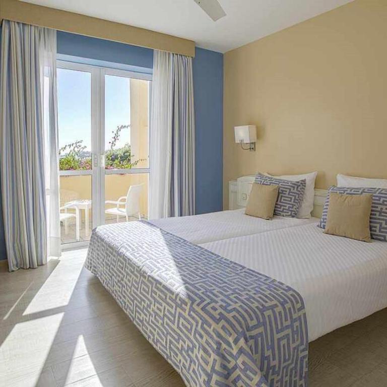 ROBINSON ESQUINZO PLAYA - All Inclusive - Habitación Familiar Estándar - 2