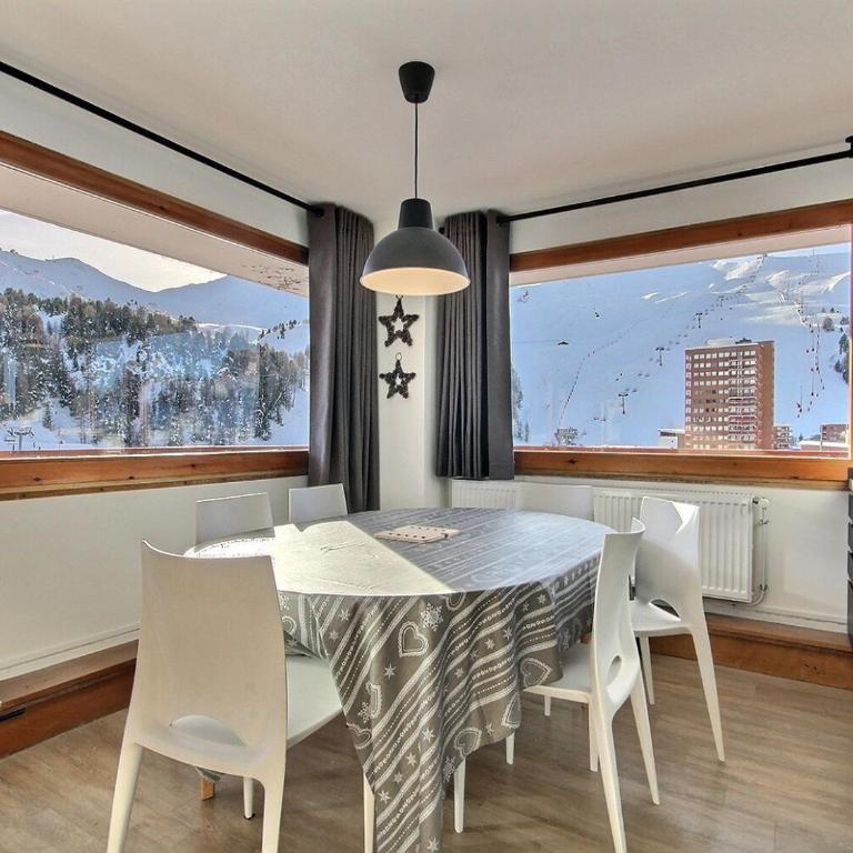 Appartement rénové 3/4 pièces, grand balcon, 8 personnes, accès pistes - Apartamento de 2 dormitorios - 2