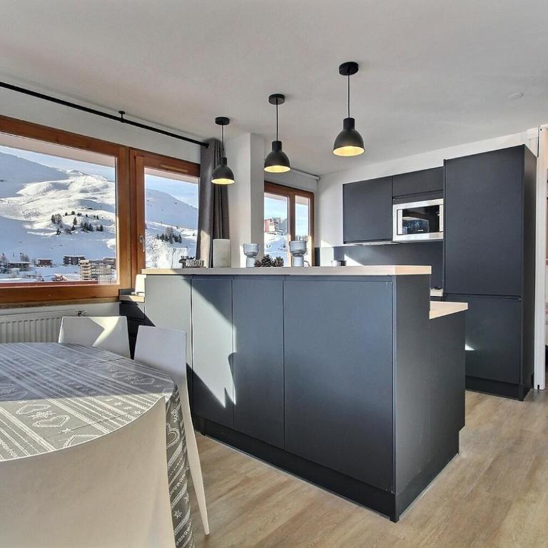 Appartement rénové 3/4 pièces, grand balcon, 8 personnes, accès pistes - Apartamento de 2 dormitorios - 4