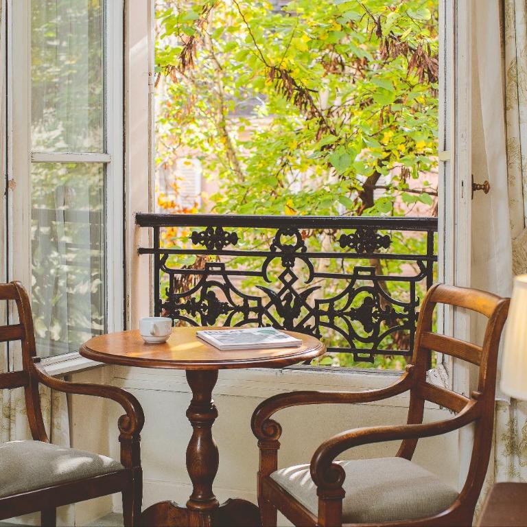 Hotel des Grandes Ecoles - Chambre Double Supérieure - Vue sur Jardin - 6