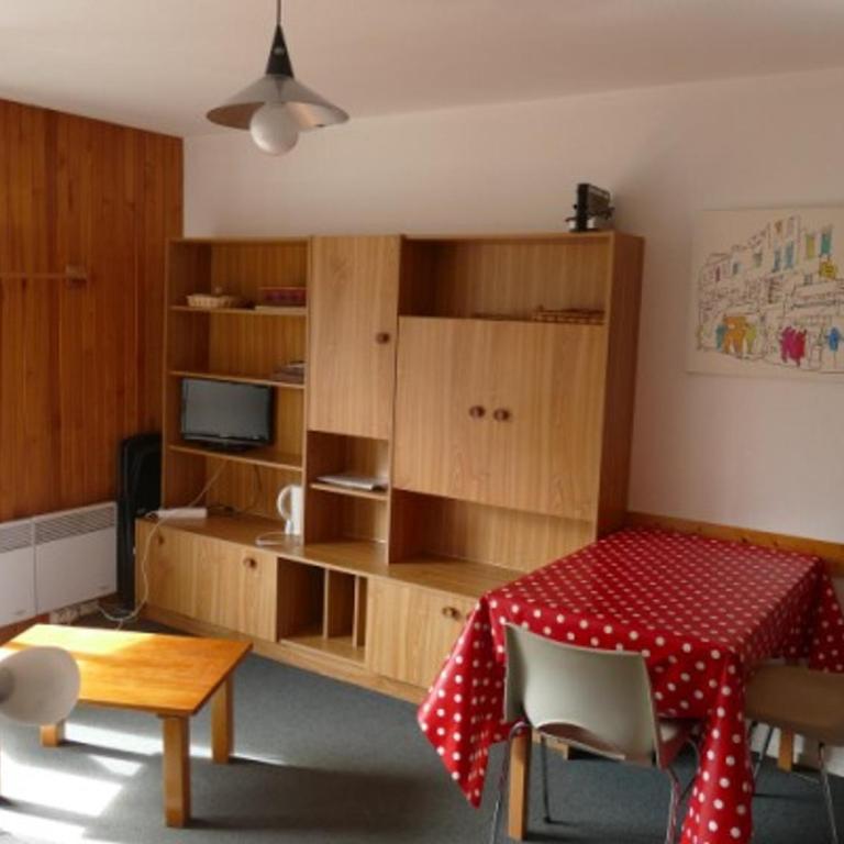 Appartement 2 pièces au pied des pistes avec balcon - Apartment mit 1 Schlafzimmer - 2