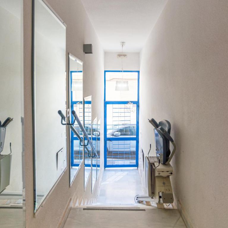OLLETAS PARKING - Two-Bedroom Apartment - 24