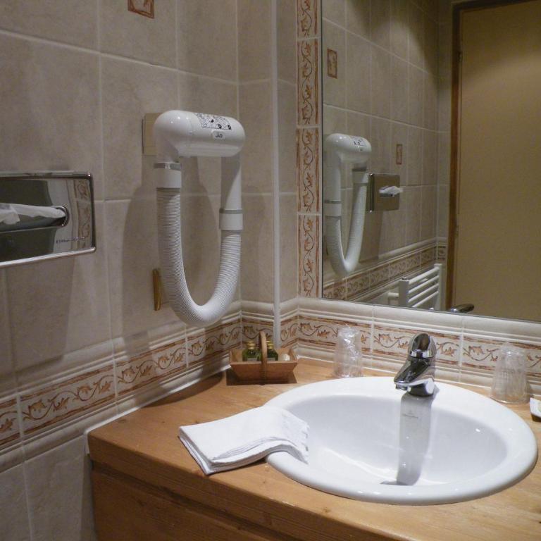 Le Caprice Des Neiges - Chambre Double - 7