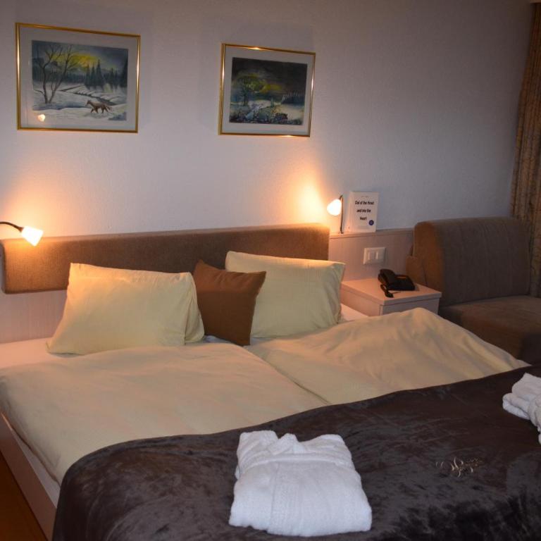 Hotel Belmont - Doppelzimmer mit Balkon - 3