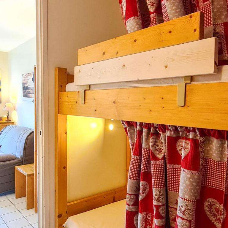 Studio rénové avec balcon proche des pistes, casier à ski - Studio - 4