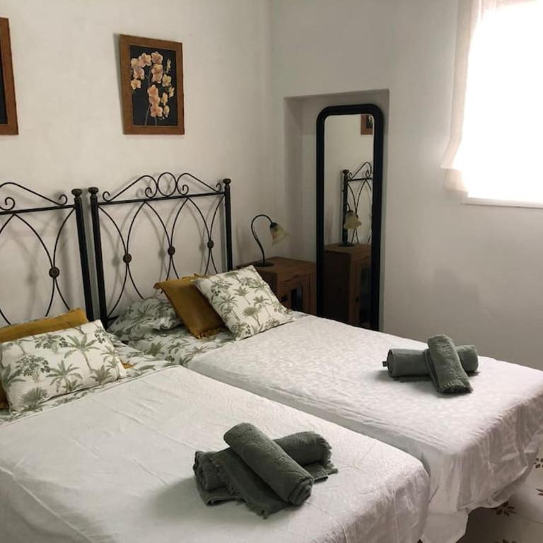 Gran casa con balcón para grupos en centro histórico - Casa de 4 dormitorios - 1