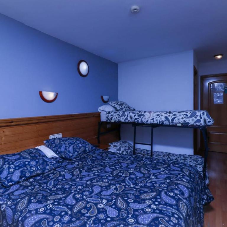 Hotel Merino - Habitación Familiar (3 adultos + 2 niños) - 2