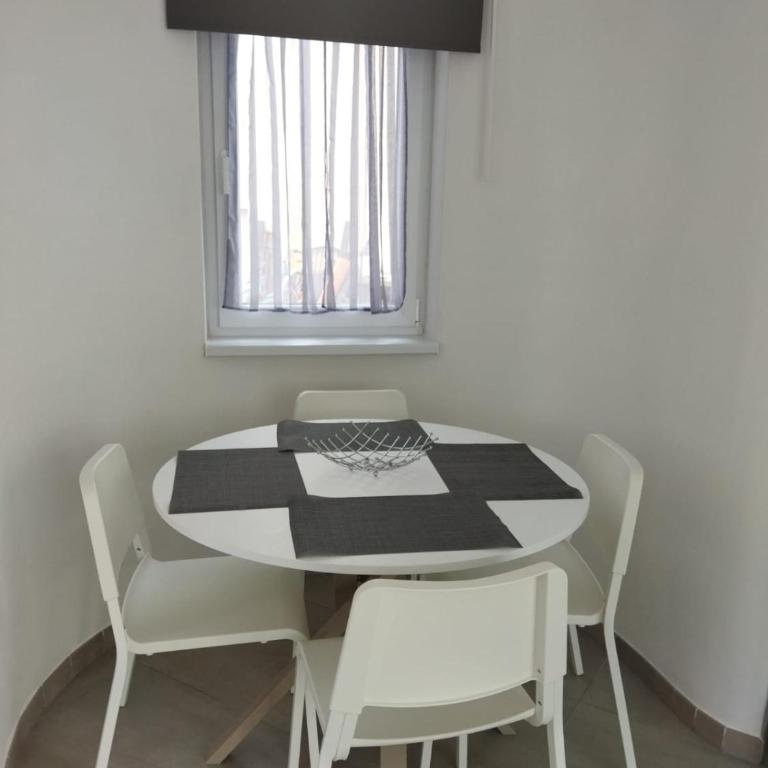 Riva's slim house 2 - Monolocale con Divano-Letto - 1