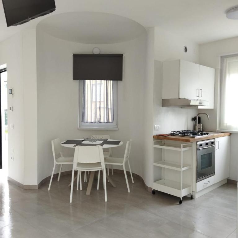 Riva's slim house 2 - Monolocale con Divano-Letto - 10