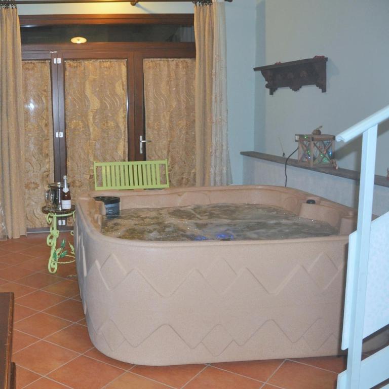 Agriturismo L.B.STUD - Suite con Vasca Idromassaggio - 1