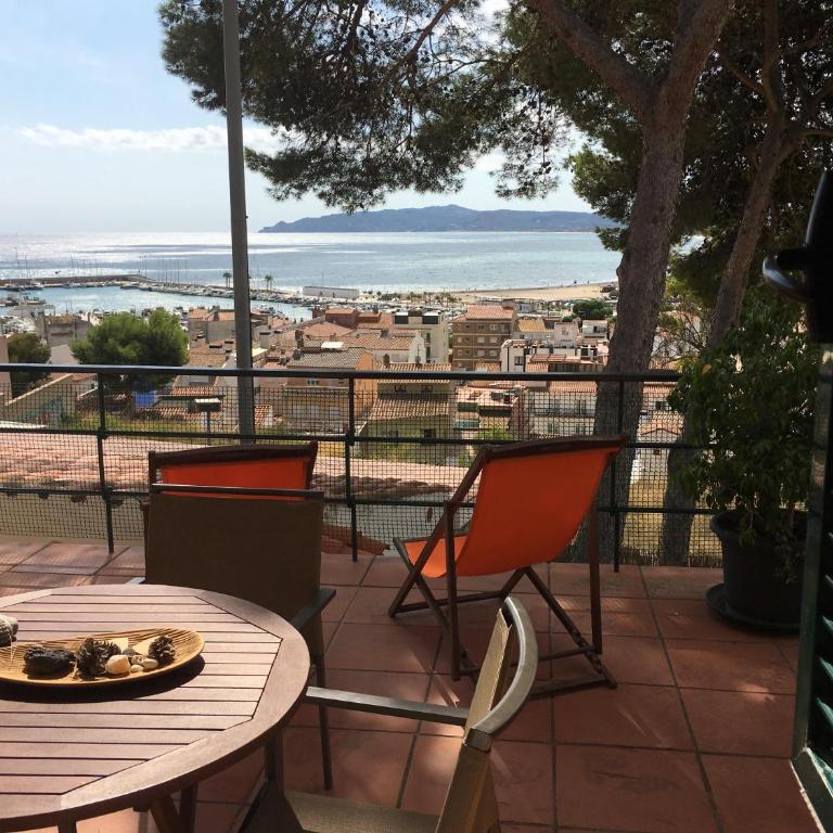 Apartamento Islas Medas WIFI y PARKING GRATIS - Apartment with Sea View - 1
