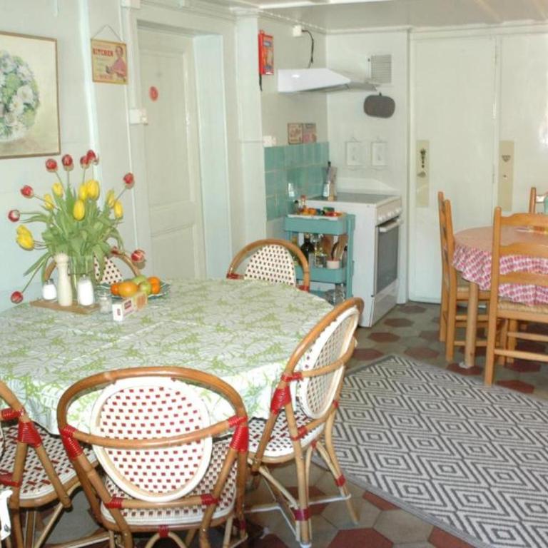 Chalet la Griotte - Zimmer für 6 Personen mit Balkon und Gemeinschaftsbad - 3