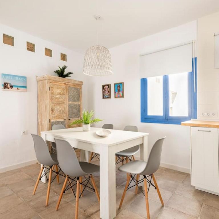 Espectacular casa muy luminosa con azotea - Apartamento de 2 dormitorios - 5