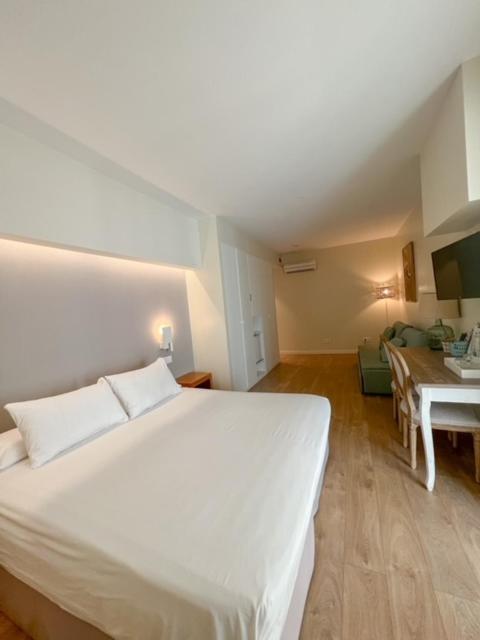 Hotel & Apartaments Thalassa Sport & Wellness - Habitación Cuádruple Deluxe - 12