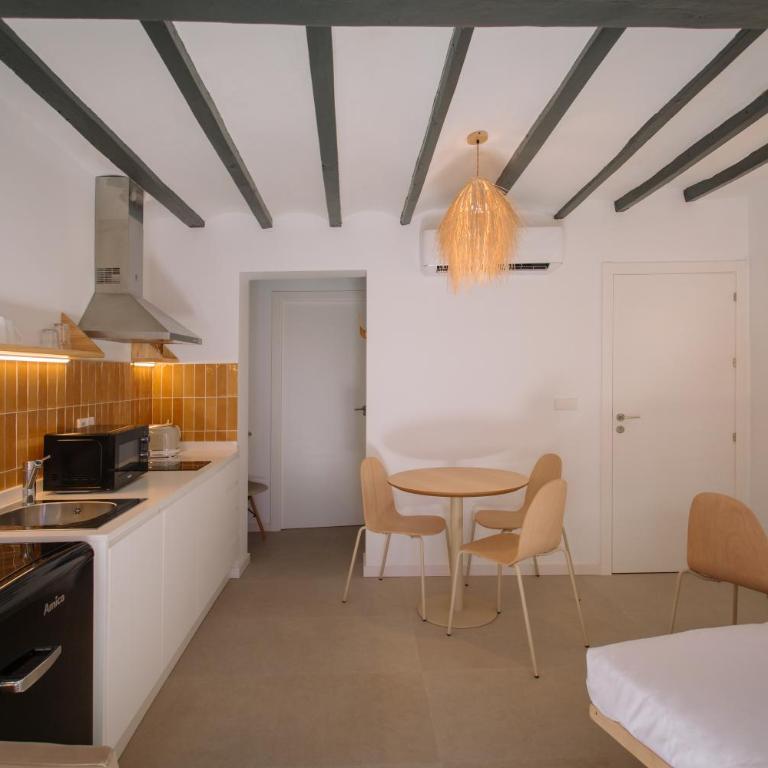Alojamientos La Vila Mayor 36 - Studio with Balcony - 4