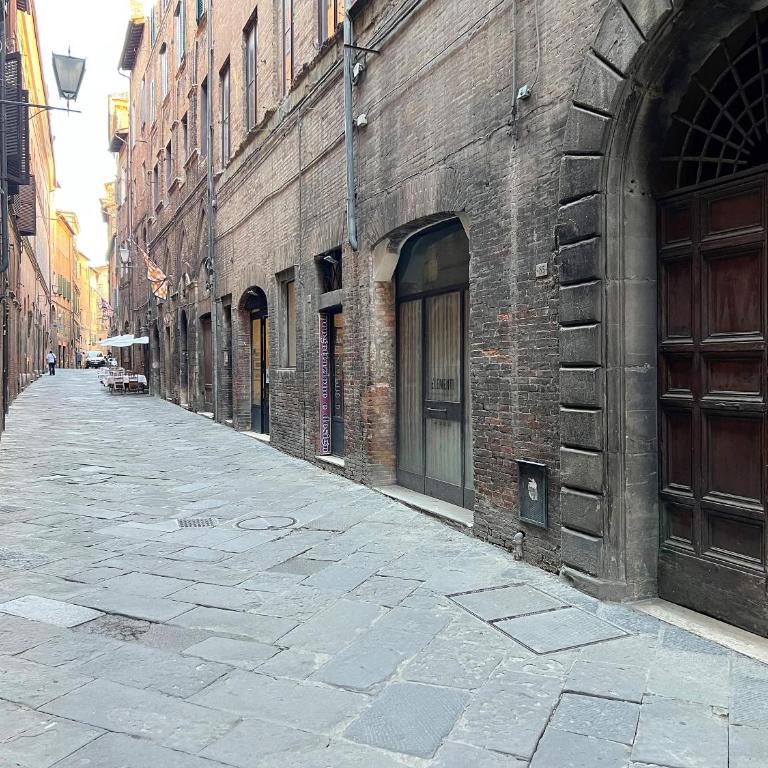 CASA CONTI-nearby Piazza Del Campo - Appartamento con 2 Camere da Letto - 21