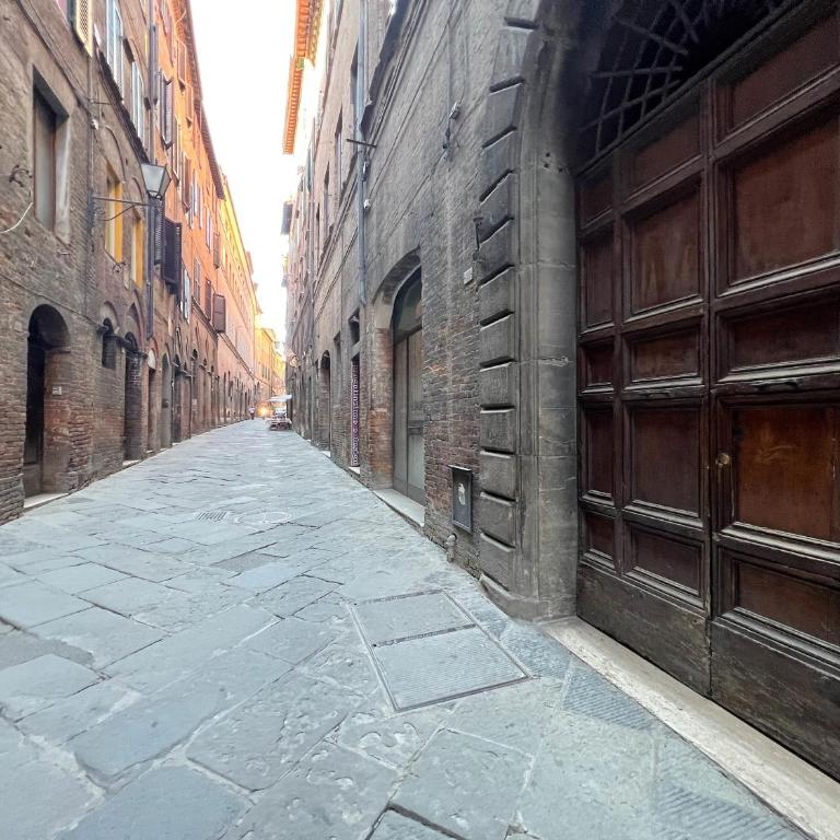 CASA CONTI-nearby Piazza Del Campo - Appartamento con 2 Camere da Letto - 22
