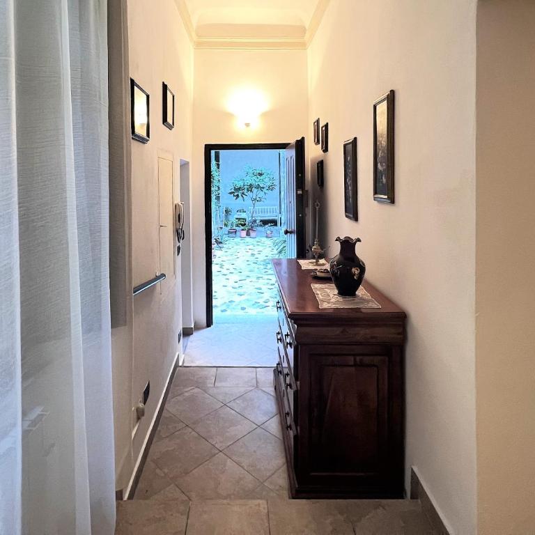 CASA CONTI-nearby Piazza Del Campo - Appartamento con 2 Camere da Letto - 17