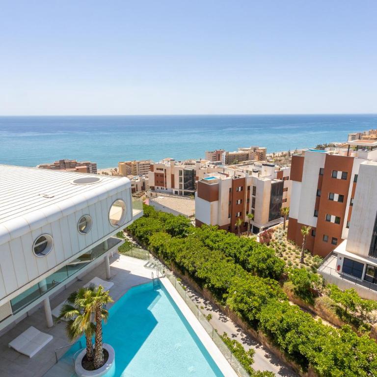 Ensuite Deluxe Jacuzzi & Parking Privado - Apartamento Ático - 7