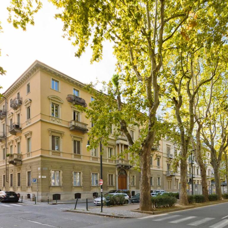 N 10, Luxury - Two-Bedroom Apartment - 32