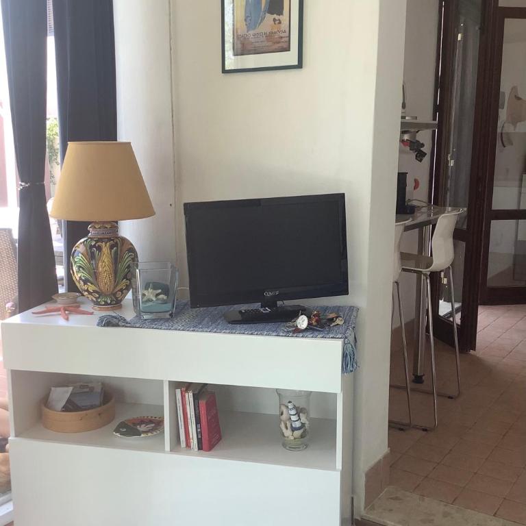 Dimora dell’Ozio in riva al mare - Three-Bedroom Villa - 25