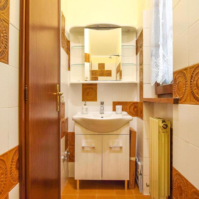 Bella Casa A Camaiore Con Wifi - Casa Vacanze con 4 Camere da Letto - 16