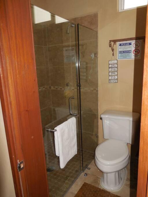 Casita Margarita - Two-Bedroom House - 10