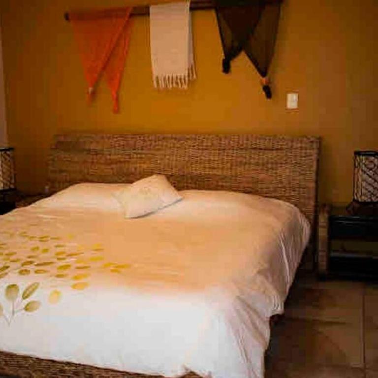 Casita Margarita - Two-Bedroom House - 18