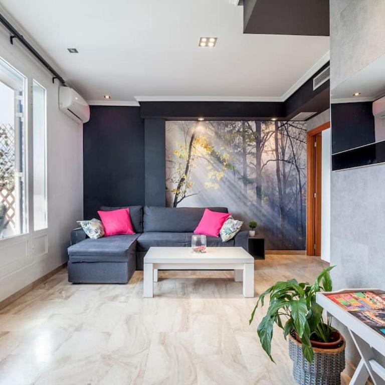 PENTHOUSE on the BEACH - Two-Bedroom Apartment - 10