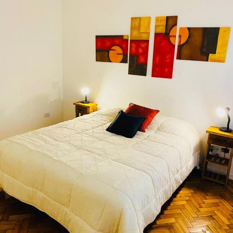 Departamento 3 ambientes con patio, terraza y parrila - Two-Bedroom Apartment - 8