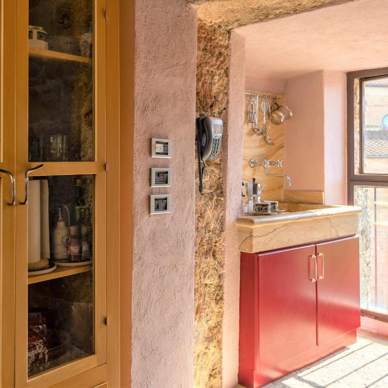 Torre Salvucci Maggiore Medieval Tower Experience - Apartment with Terrace - 9