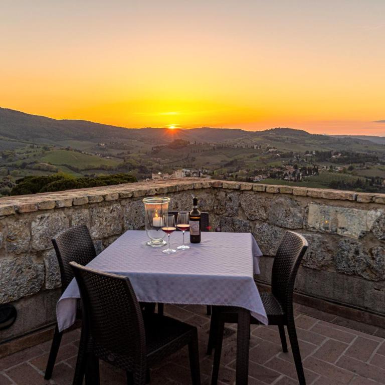 Torre Salvucci Maggiore Medieval Tower Experience - Apartment with Terrace - 30