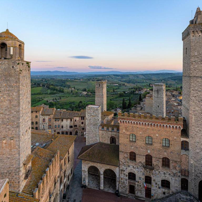 Torre Salvucci Maggiore Medieval Tower Experience - Apartment with Terrace - 32
