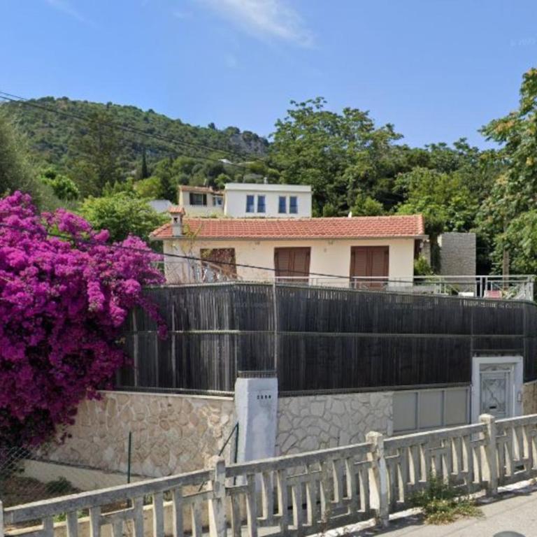 EDEN CAP : A delightful villa lodges 11 adults just one km away from Monte Carlo station - Villa - 2